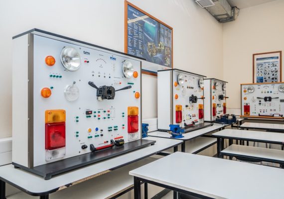 Laboratorio Electricidad y Circuitos del Auto