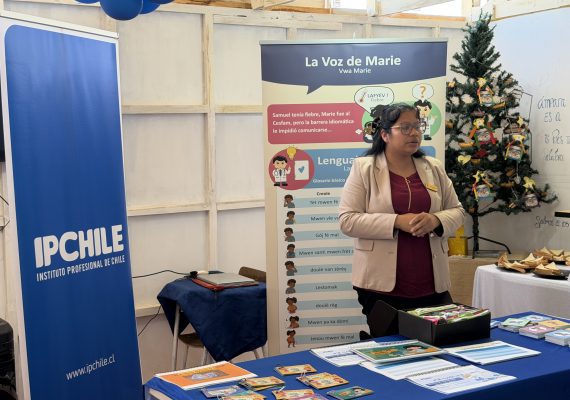 Katherine Monttedoro, Secretaria de la Agrupación ‘El Renuevo’ y titulada de Trabajo Social de IPCHILE.